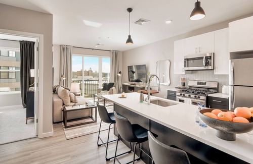 The Hill Apartment | Luxury Apartments by Hyatus at Pierpont