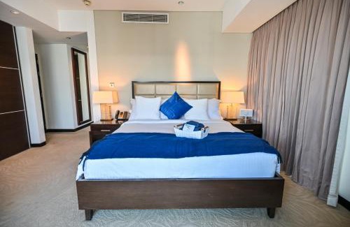 Dubai Marina Apartment | Luxury Apartments - Stunning Marina View - 5-Star Hotel Amenities