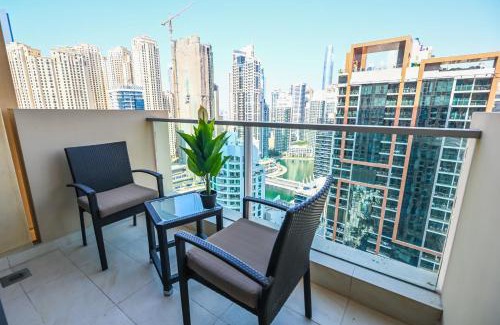 Dubai Marina Apartment | Luxury Apartments - Stunning Marina View - 5-Star Hotel Amenities