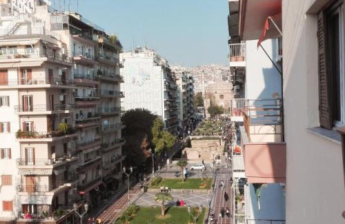 Thessaloniki City Centre Apartment | Luxury Apt at Navarino Square
