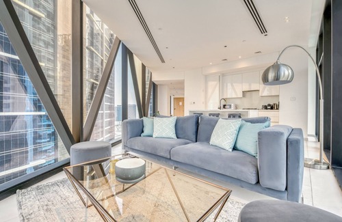 Downtown Dubai Apartment | Luxury Apt W/Burj Khalifa Vw & Dubai Canal Access