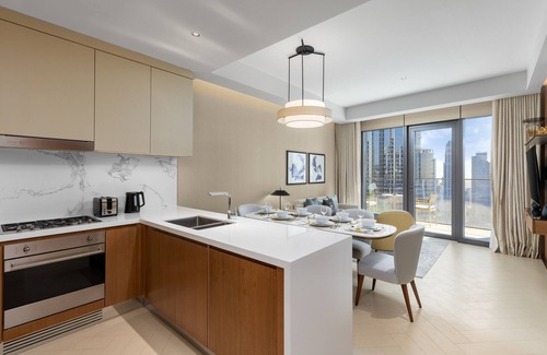 Downtown Dubai Apartment | Luxury Apt w/Spectacular Burj Khalifa Views