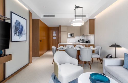 Downtown Dubai Apartment | Luxury Apt w/Spectacular Burj Khalifa Views