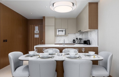 Downtown Dubai Apartment | Luxury Apt w/Spectacular Burj Khalifa Views