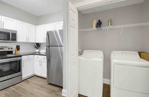 Old Fourth Ward Apartment | Luxury at Midtown!