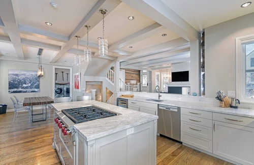 Telluride House | Luxury at Miles High, with 2 Free Ski Passes