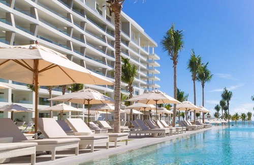 Playa Mujeres Villa | Luxury beach front villas