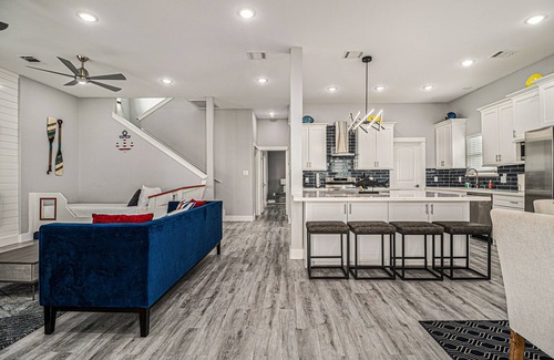 Surfside Beach House | Luxury | Beachfront | Family Fun | Sleeps 22