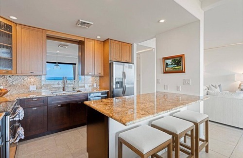 Wailea Condo | Luxury Beachfront 2-bedroom condo at Makena Surf with pools, pickleball, fitness