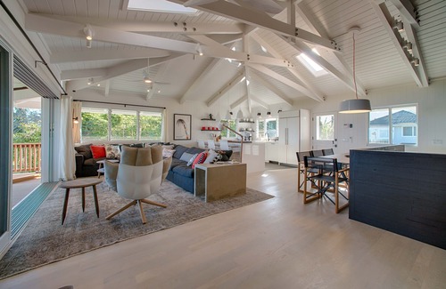 Hanalei House | Luxury Beachfront home on Hanalei Bay with A/C