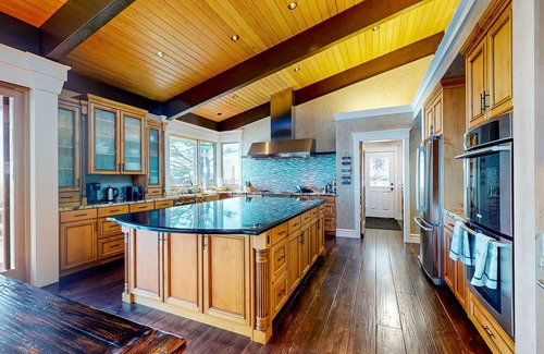 Gualala House | Luxury blufftop home with hot tub, wraparound deck, gourmet kitchen & ocean view
