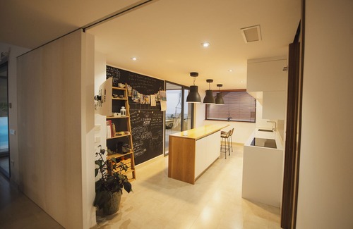 Conil de la Frontera Villa | Luxury by the sea, a/c, private pool, garden, free wifi, ideal for families