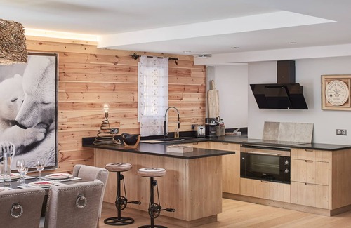 Saint-Etienne-de-Tinee Ski Chalet | LUXURY CHALET IN AURON
