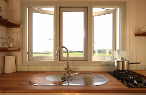 Saint Gennys Cabin | Luxury Cabin for two with panoramic views of the North Cornwall coast.