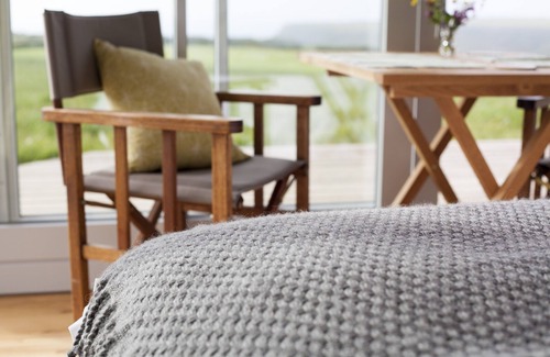 Saint Gennys Cabin | Luxury Cabin for two with panoramic views of the North Cornwall coast.