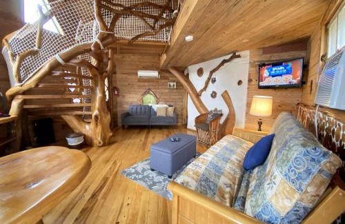 New Braunfels House | Luxury Cabin Getaway Perfectly Nestled near the Guadalupe River in New Braunfels, Texas