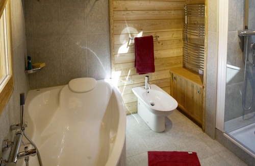 Monetier-les-Bains Apartment | Luxury chalet-apartment