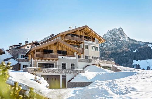 Selva di Val Gardena Apartment | Luxury Chalet Plazola