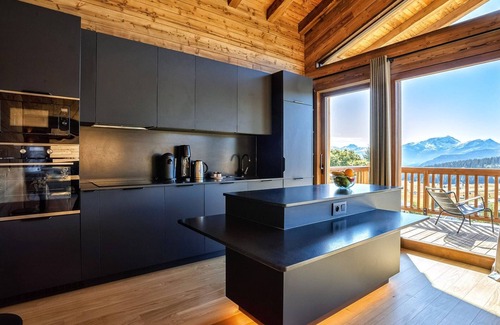 Les Saisies Ski Chalet | Luxury chalet with jacuzzi, 7 rooms, ski-in, for 15 people