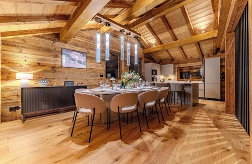 Megeve Ski Chalet | Luxury Chalet with Sauna & Jacuzzi in Megeve