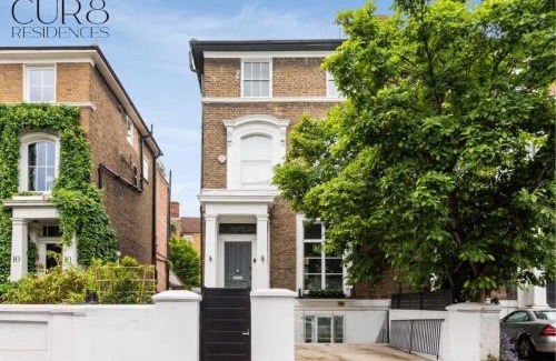 Chelsea House | Luxury Chelsea House with Parking