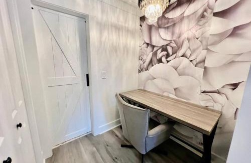 Gainesville House | Luxury City Loft in Gainesville D