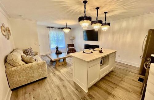 Gainesville House | Luxury City Loft in Gainesville D