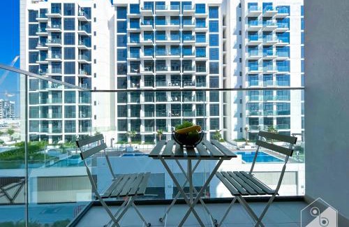 Nad Al Sheba Apartment | Luxury & City Views Studio in Azizi Riviera