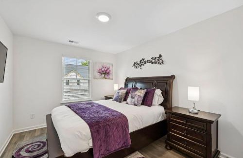 Spring Hill House | Luxury Comfortable 3br Home!