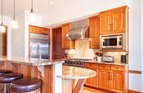 Mountain Village Condo | Luxury Condo, Close to Gondola, Private Hot Tub, Great Ski Access
