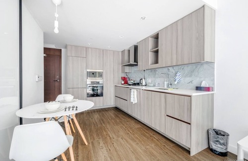 Vancouver Apartment | LUXury condo in yaletown