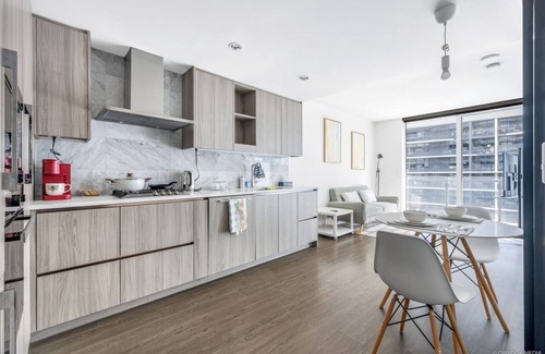 Vancouver Apartment | LUXury condo in yaletown