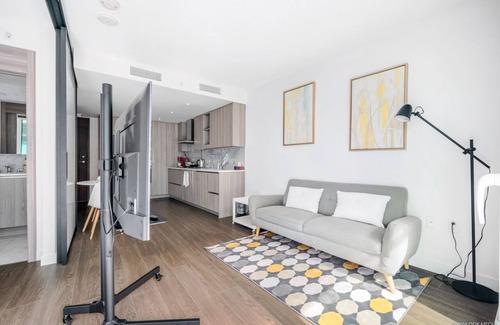 Vancouver Apartment | LUXury condo in yaletown