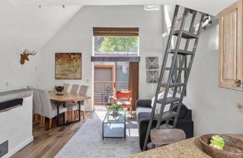 Telluride House | Luxury Condo - Open for Bluegrass