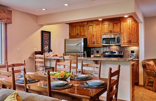 Beaver Creek Condo | Luxury Corner Unit Condo Townsend Place Beaver Creek Sleeps 1-4 Ski-in/Ski-out
