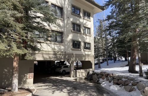 Beaver Creek Condo | Luxury Corner Unit Condo Townsend Place Beaver Creek Sleeps 1-4 Ski-in/Ski-out