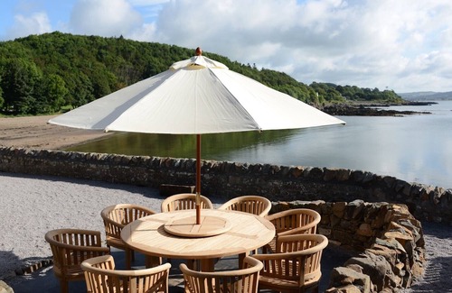 Kirkcudbright Cottage | Luxury Cottage Overlooking Sea with Direct Beach Access Set In 2 Acres