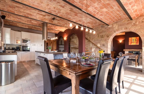 Peccioli House | LUXURY COTTAGE WITH POOL & BREATHTAKING VIEW - NEXT TO A GOLF COURSE (PENDOLINO)