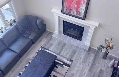 Arbour Lake Villa | Luxury cozy bedroom in large house Calgary-UC,LRT, SAIT