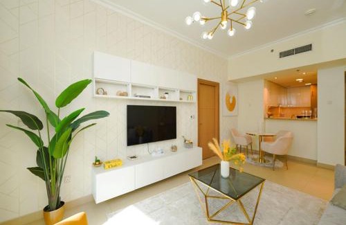 Madinat Zayed Apartment | Luxury Cozy Minimalist 1BR Haven Connected to Dubai Mall