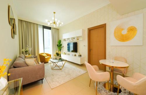 Madinat Zayed Apartment | Luxury Cozy Minimalist 1BR Haven Connected to Dubai Mall