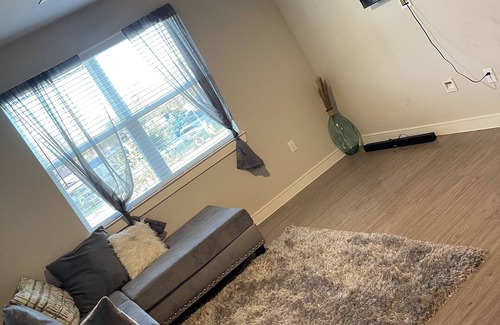 Klein Apartment | Luxury Cozy One Bedroom Apartment/ 20 minutes for IAH Airport!
