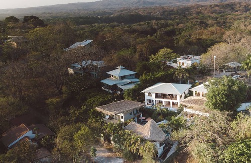 Nosara House | Luxury Private Ocean-View Villa for Groups – Yoga, Pool, Gym & Walk to the Beach