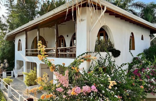 Nosara House | Luxury Private Ocean-View Villa for Groups – Yoga, Pool, Gym & Walk to the Beach