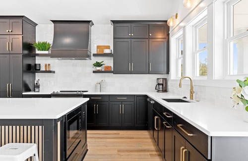 Long Beach House | Luxury Custom home professionally decorated with Private Heated Pool, Easy Beach Access