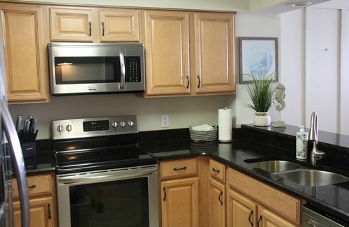 Destin Condo | Luxury direct oceanfront rental. Deep cleaned between all renters.