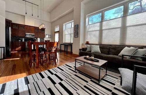 Helena Apartment | Luxury Downtown Condo #D natural light