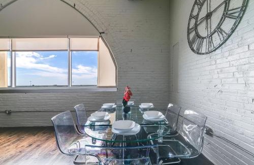 Downtown Dallas Apartment | Luxury Downtown Dallas Stay by Amyfinehouse