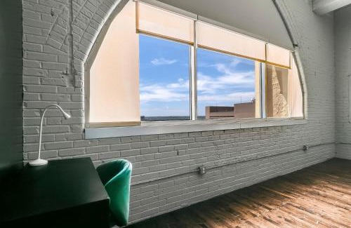 Downtown Dallas Apartment | Luxury Downtown Dallas Stay by Amyfinehouse