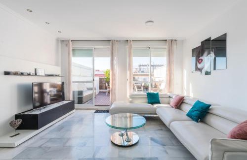 Triana Apartment | Luxury Duplex 200 M2 Terrace Parking StayInSeville